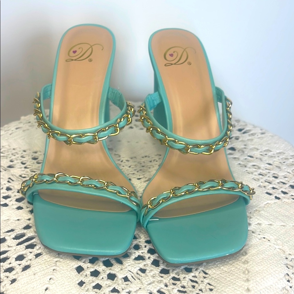 Elegant Turquoise Chain Strap Heels